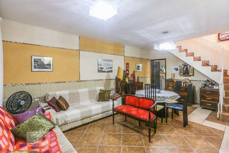 Sala de Estar de casa de condomínio para alugar com 4 quartos, 320m² em Rio Pequeno, São Paulo