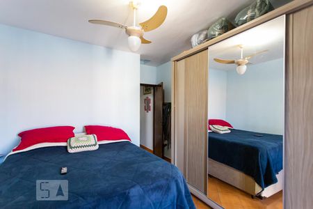 Quarto de casa para alugar com 3 quartos, 162m² em Santo Antônio, Osasco