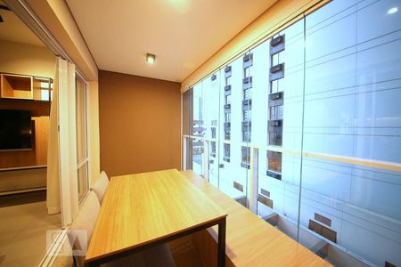 Varanda  de kitnet/studio à venda com 1 quarto, 42m² em Campo Belo, São Paulo