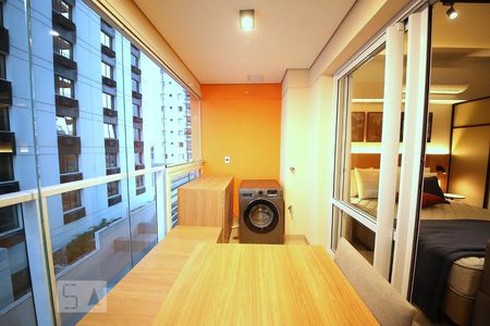 Varanda  de kitnet/studio à venda com 1 quarto, 42m² em Campo Belo, São Paulo