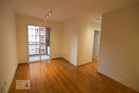 Sala de apartamento para alugar com 3 quartos, 70m² em Jaguaré, São Paulo