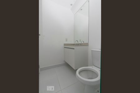 Banheiro de kitnet/studio para alugar com 1 quarto, 25m² em Belenzinho, São Paulo