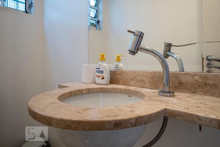 Lavabo de casa à venda com 3 quartos, 250m² em Vila Cleonice, São Paulo