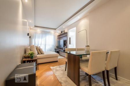 Apartamento para alugar com 65m², 2 quartos e 1 vagaSala