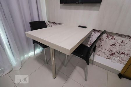 Sala de kitnet/studio para alugar com 1 quarto, 48m² em Setor Bueno, Goiânia