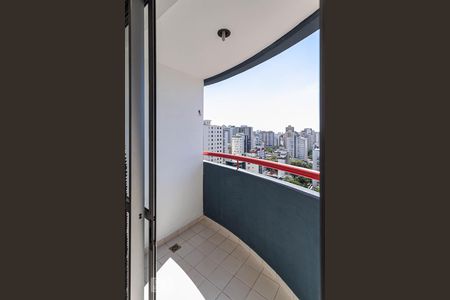 Varanda da sala de apartamento para alugar com 1 quarto, 70m² em Savassi, Belo Horizonte