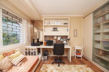 Escritório de casa à venda com 5 quartos, 460m² em Pedra Redonda, Porto Alegre