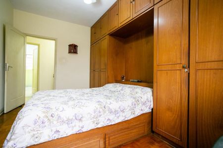 Casa 1 - Quarto 1 de casa à venda com 8 quartos, 440m² em Parque Peruche, São Paulo