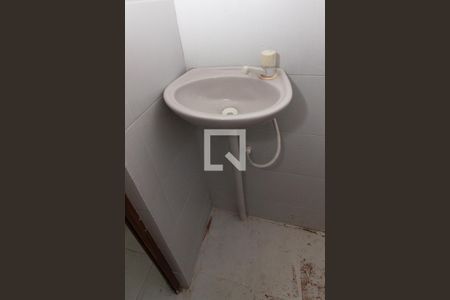 Banheiro de casa para alugar com 1 quarto, 38m² em Irajá, Rio de Janeiro