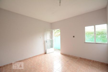 Sala/Quarto de casa para alugar com 1 quarto, 30m² em Irajá, Rio de Janeiro