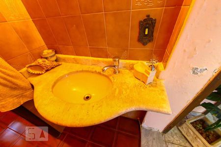 Casa para alugar com 248m², 6 quartos e 6 vagas Casa para alugar com 248m², 6 quartos e 6 vagasBanheiro