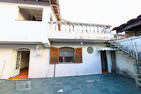 Casa para alugar com 248m², 6 quartos e 6 vagas Casa para alugar com 248m², 6 quartos e 6 vagasQuintal