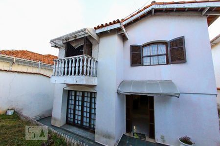 Casa para alugar com 248m², 6 quartos e 6 vagas Casa para alugar com 248m², 6 quartos e 6 vagasFachada