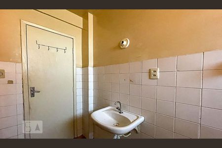 Banheiro de apartamento para alugar com 3 quartos, 70m² em Prado, Belo Horizonte