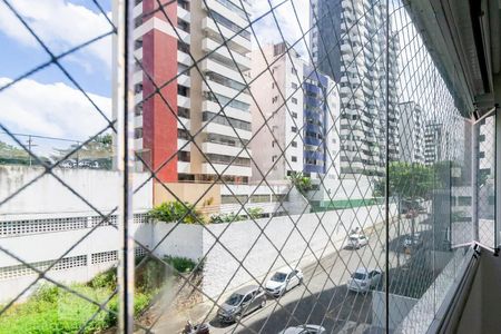 Vista sala de apartamento para alugar com 2 quartos, 67m² em Pituba, Salvador