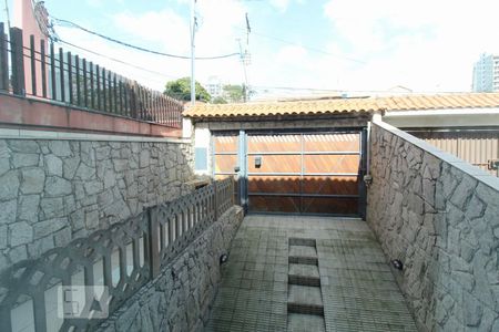 Vista sala de casa à venda com 3 quartos, 300m² em Vila Valparaiso, Santo André