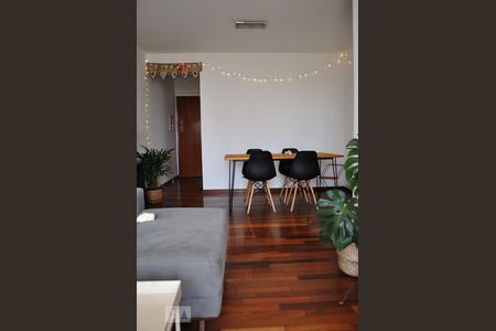 Sala de apartamento à venda com 3 quartos, 80m² em Vila Monumento, São Paulo