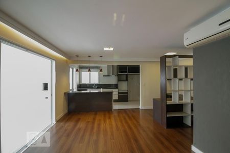 Sala de apartamento para alugar com 3 quartos, 127m² em Vila Firmiano Pinto, São Paulo