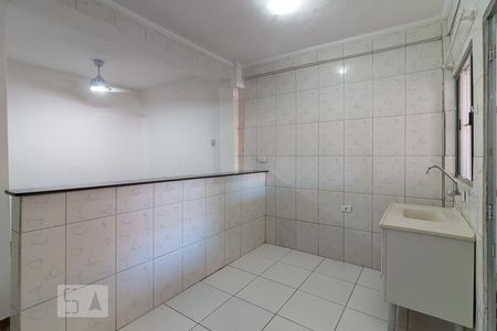 Cozinha de casa para alugar com 1 quarto, 40m² em Jardim Silvia, Guarulhos