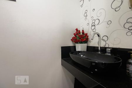 Lavabo de casa de condomínio à venda com 3 quartos, 123m² em Vila Invernada, São Paulo