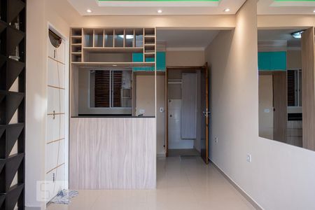 Sala de casa de condomínio para alugar com 2 quartos, 70m² em Cidade Líder, São Paulo