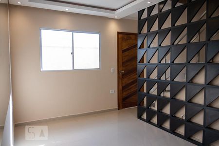 Sala de casa de condomínio para alugar com 2 quartos, 70m² em Cidade Líder, São Paulo