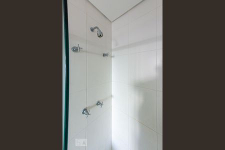 Banheiro de apartamento à venda com 1 quarto, 43m² em Cristal, Porto Alegre