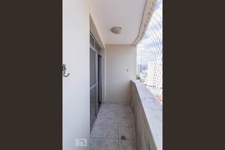 Varanda da sala de apartamento para alugar com 3 quartos, 80m² em Santa Tereza, Belo Horizonte