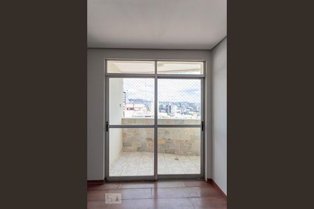 Varanda da sala de apartamento para alugar com 3 quartos, 80m² em Santa Tereza, Belo Horizonte