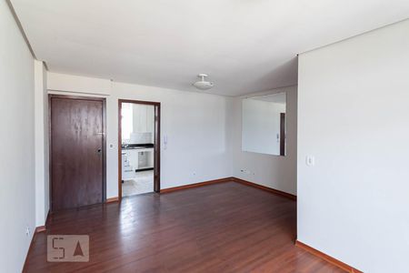 Sala de apartamento para alugar com 3 quartos, 80m² em Santa Tereza, Belo Horizonte