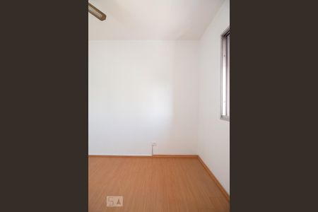 Quarto 1 de apartamento para alugar com 2 quartos, 57m² em Vila Firmiano Pinto, São Paulo