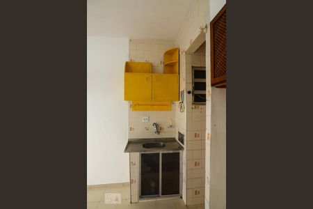 Sala / Quarto / Cozinha de kitnet/studio para alugar com 1 quarto, 30m² em Botafogo, Rio de Janeiro