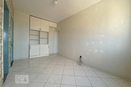 Sala de apartamento para alugar com 2 quartos, 62m² em Ramos, Rio de Janeiro