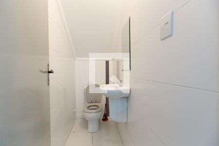 Lavabo de casa de condomínio para alugar com 2 quartos, 68m² em Parada Xv de Novembro, São Paulo