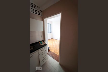 Cozinha de apartamento à venda com 1 quarto, 30m² em Farroupilha, Porto Alegre