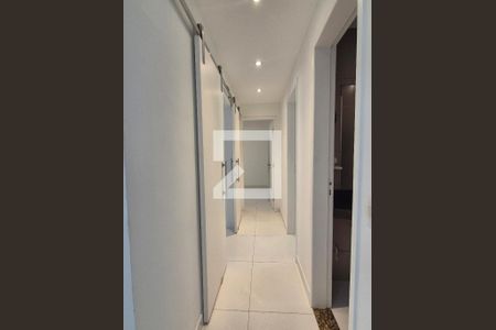 Corredor de apartamento à venda com 3 quartos, 90m² em Recreio dos Bandeirantes, Rio de Janeiro