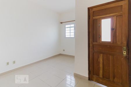 Sala de casa para alugar com 2 quartos, 120m² em Vila Londrina, São Paulo