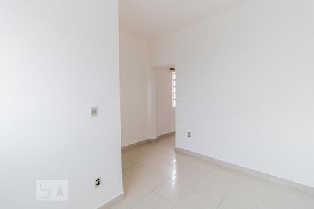 Casa para alugar com 120m², 2 quartos e sem vagaSala