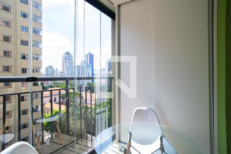 Varanda da Sala/Quarto de kitnet/studio para alugar com 1 quarto, 24m² em Consolação, São Paulo