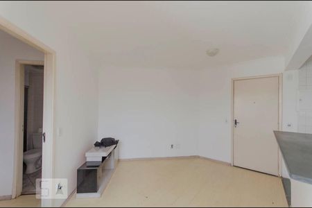 Sala de apartamento para alugar com 1 quarto, 47m² em Vila Carmosina, São Paulo