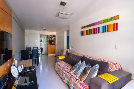 Sala de apartamento para alugar com 2 quartos, 69m² em Laranjeiras, Rio de Janeiro