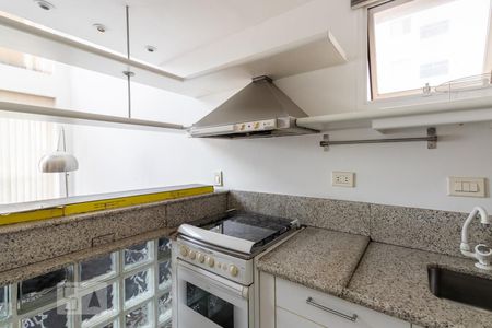 Cozinha de apartamento para alugar com 1 quarto, 70m² em Vila Nova Conceição, São Paulo