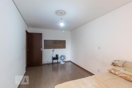 Quarto 1 de casa para alugar com 3 quartos, 100m² em Vila Buenos Aires, São Paulo