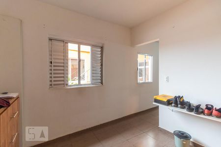 Closet de casa para alugar com 3 quartos, 100m² em Vila Buenos Aires, São Paulo