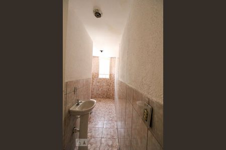 Banheiro de casa para alugar com 2 quartos, 70m² em Jardim Libano, São Paulo