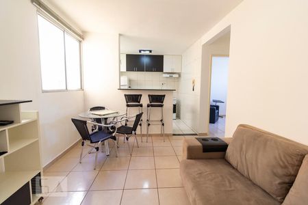 Sala de apartamento para alugar com 2 quartos, 47m² em Jardim Finotti, Uberlândia