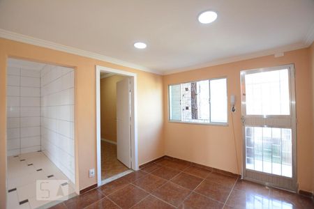 Sala de casa para alugar com 2 quartos, 105m² em Vila da Penha, Rio de Janeiro