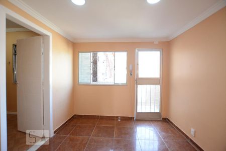 Sala de casa para alugar com 2 quartos, 105m² em Vila da Penha, Rio de Janeiro