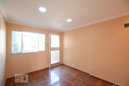 Sala de casa para alugar com 2 quartos, 105m² em Vila da Penha, Rio de Janeiro