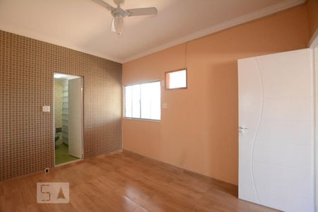 Quarto 1 Suíte de casa para alugar com 2 quartos, 105m² em Vila da Penha, Rio de Janeiro